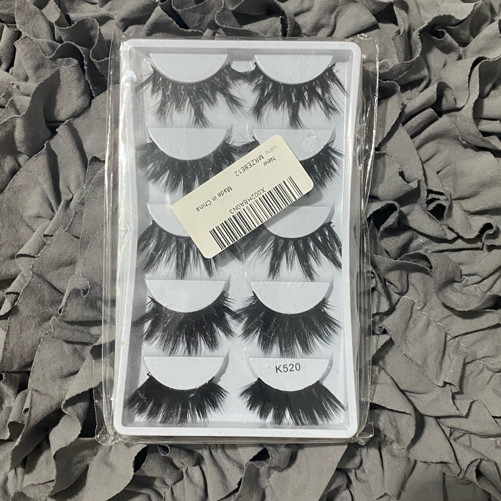 Wispy False Lashes Set - Picture 3 of 8